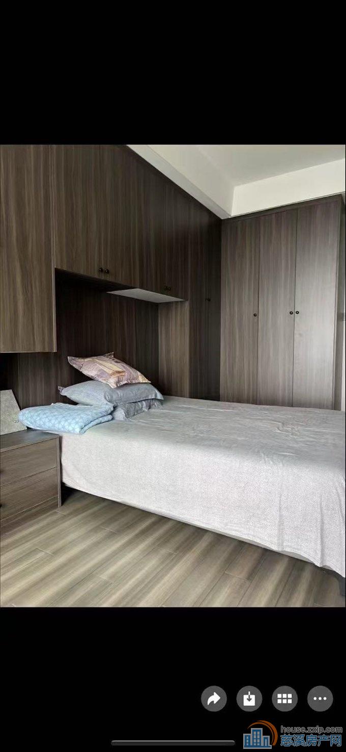 嘉景园120平精装带车位储藏间2年到