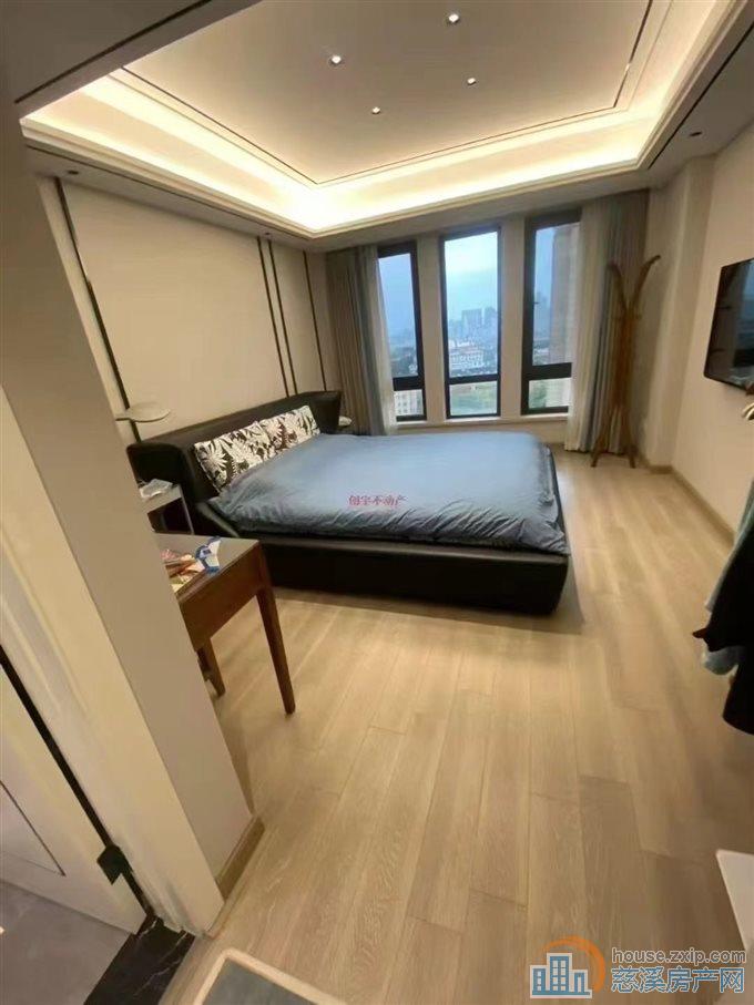 方太美域143平好楼层+车位储物间精装