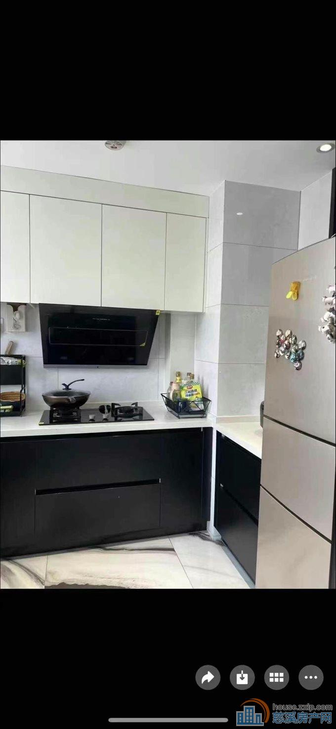 嘉景园119.9平两室两厅两卫162万