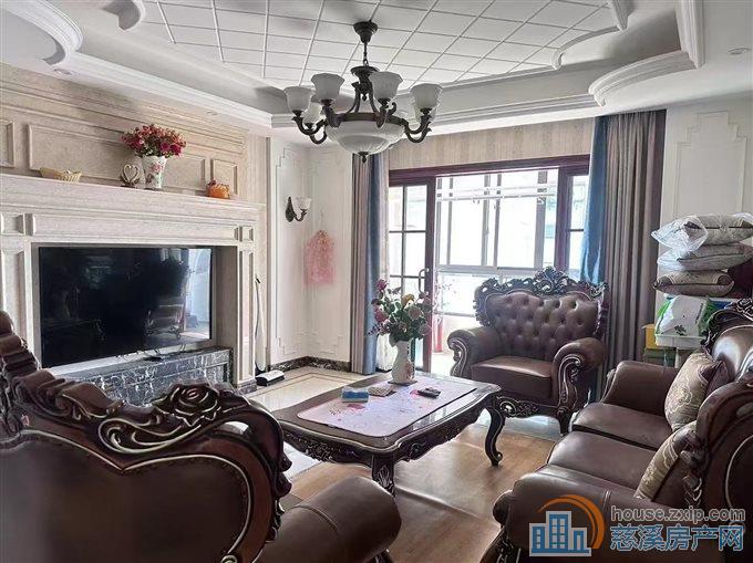 捡漏保利二期196平精装带车位236万