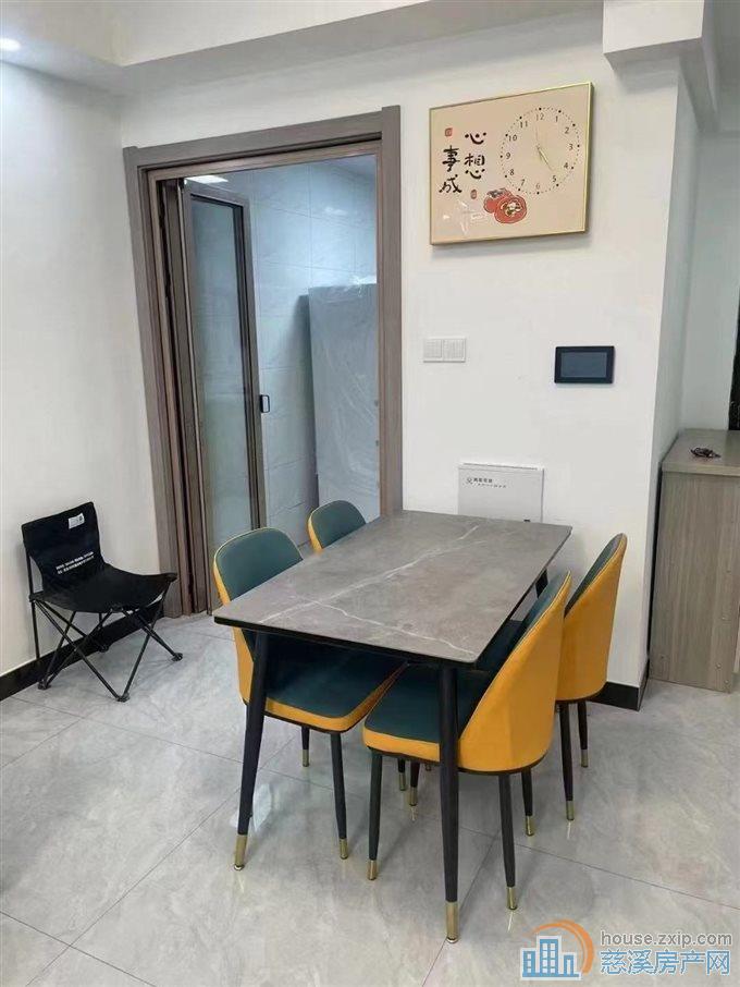 捡漏融创江景苑好楼层精装102平2年到