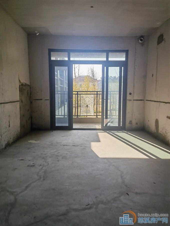 恒大河悦府 毛坯119平66.5万低总价