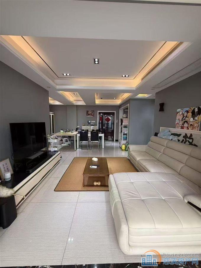 阳光城一期100平三间朝南婚装145万