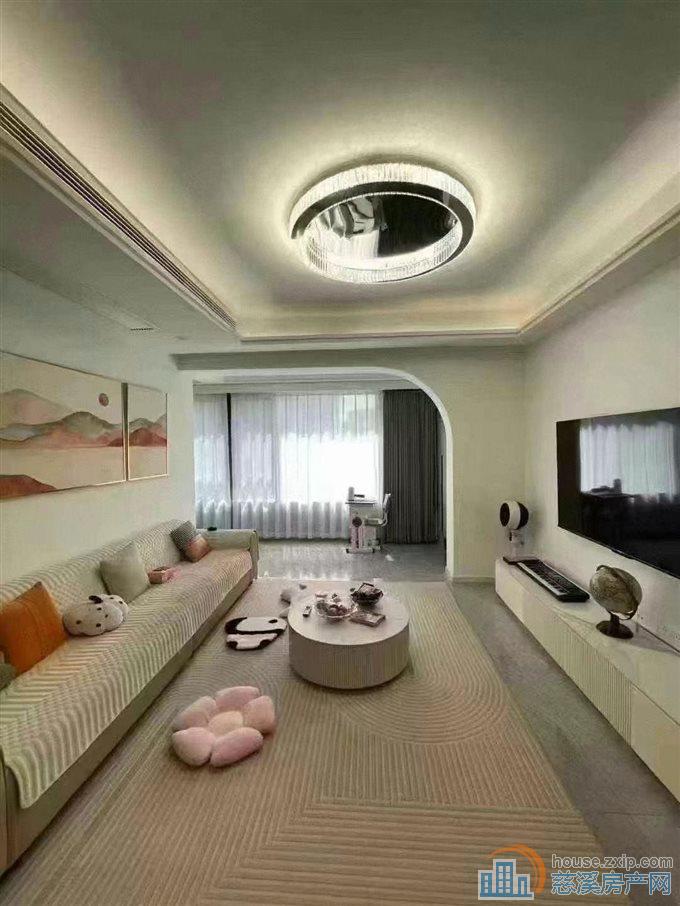 誉林府114方三室两厅两卫全新精装