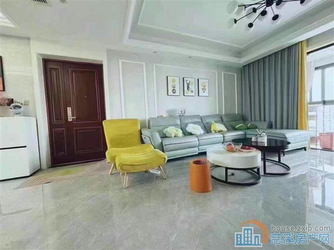 吾悦华府140平精装非顶楼满两年车位