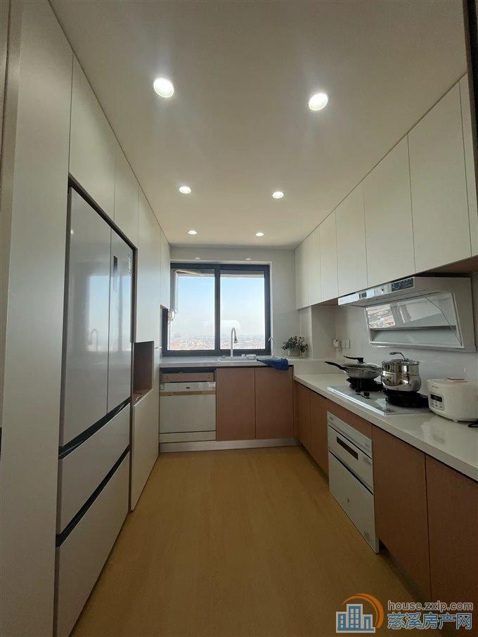 君耀府 豪装未入住送车位