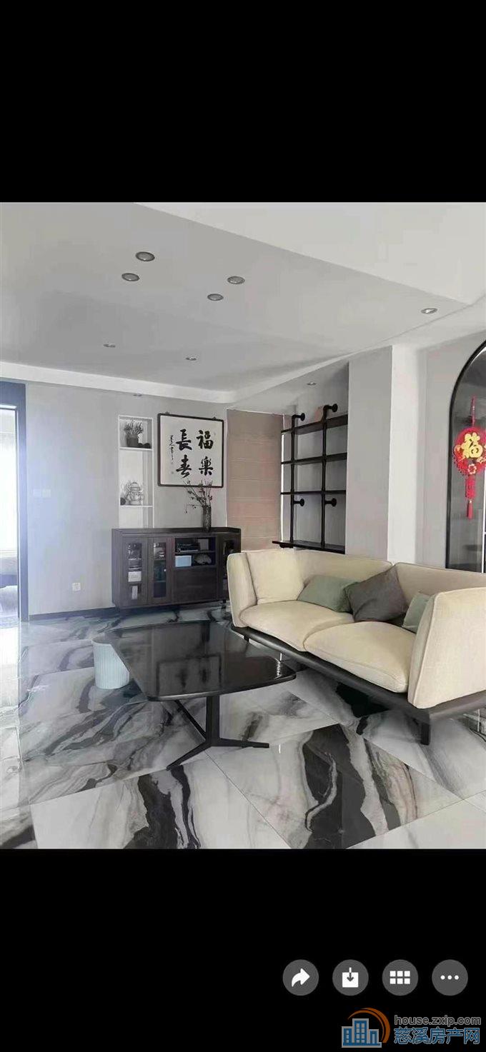 嘉景园119.9平两室两厅两卫162万