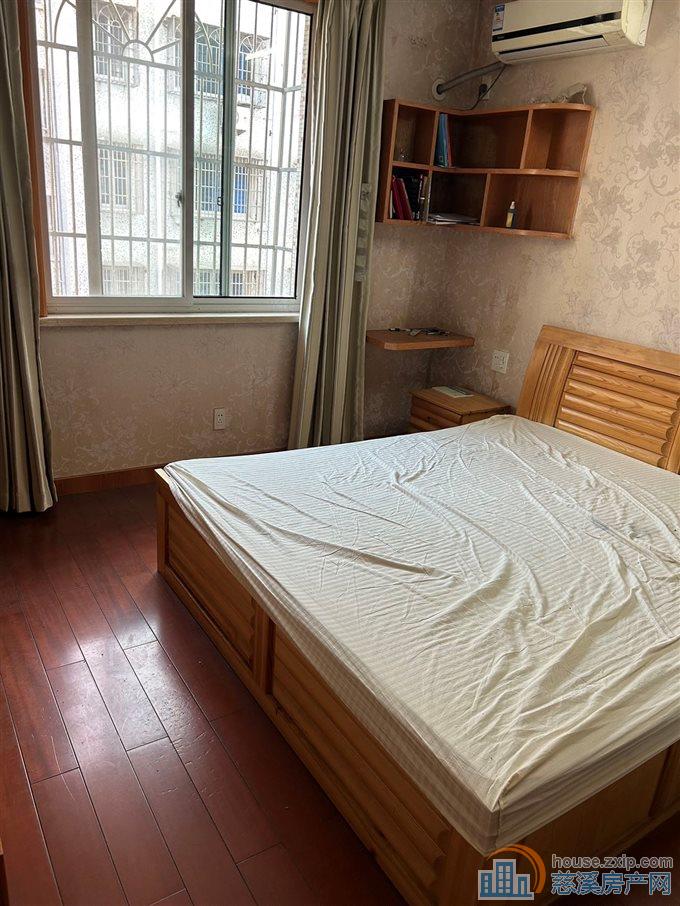 白云公寓123平精装修带车库125万直接