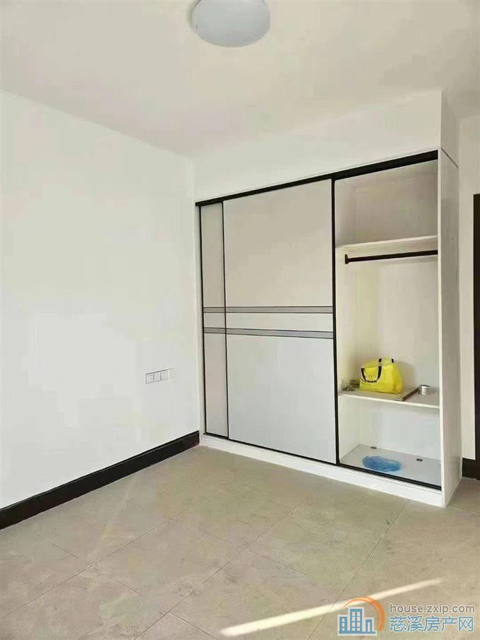 三小上林茜苑新村前面团圈支路2楼精装