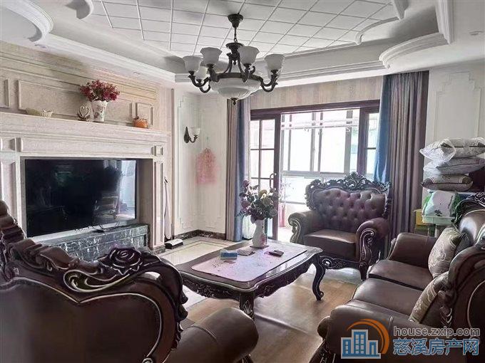 击穿城西低价保利二期196平+车位