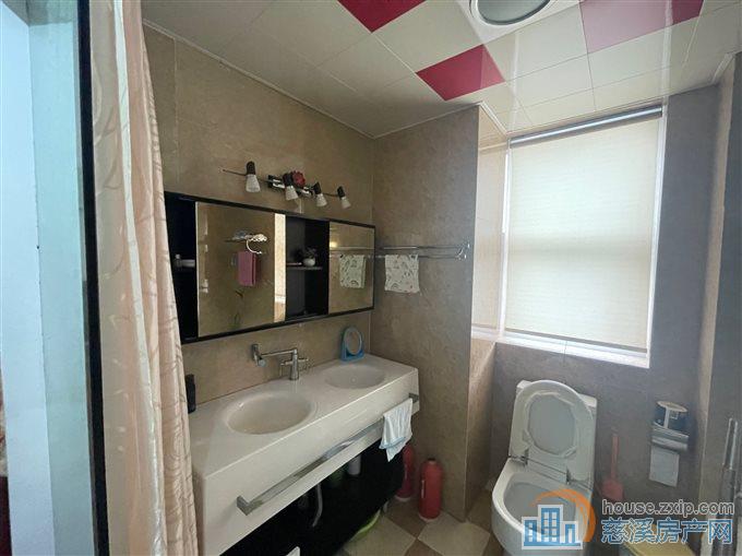 东方明珠 城南精装小区 满五唯一