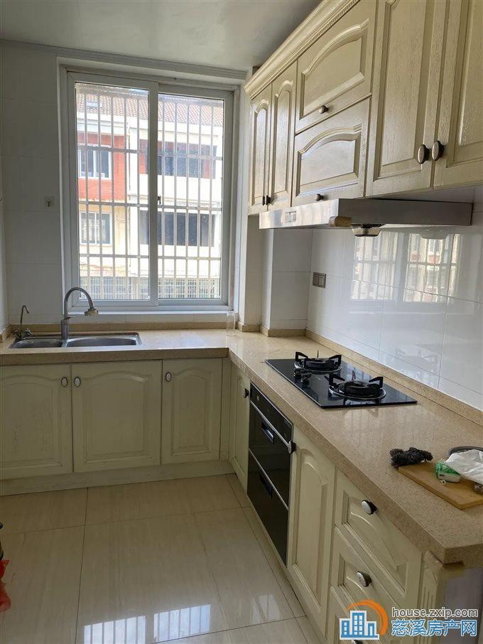 嘉都苑 精装 98平方118万带车库