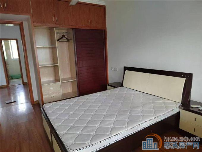 城东新村4楼65平方112万精装