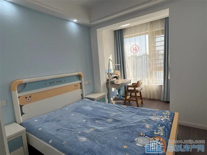 檀悦府 现代精装 黄金楼层满两年