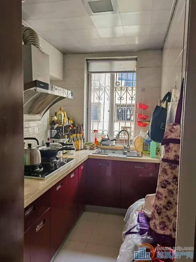 三小上林 三北市场小区 64平精装