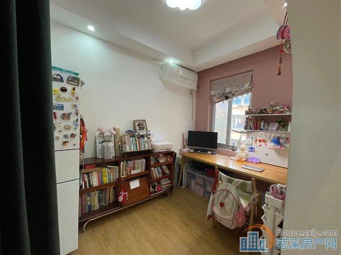 出售：三小XQ房楼家新村精装修