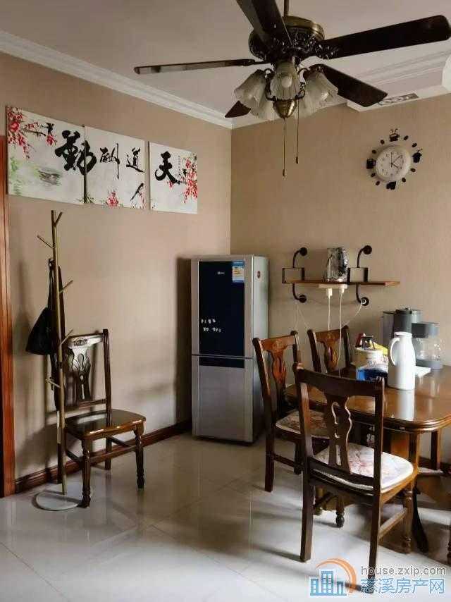 三小上林 三北市场小区 64平精装