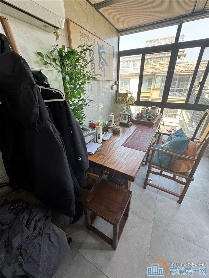 中梁泊景庭159平298万上叠精装