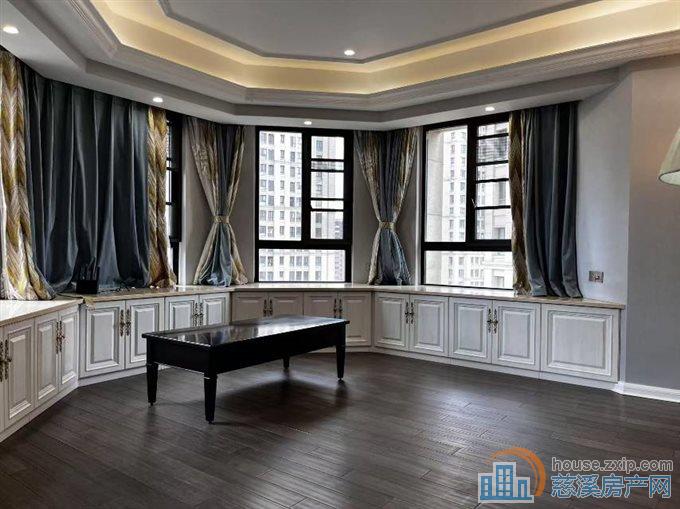 华润凯旋门220平地暖品牌家电