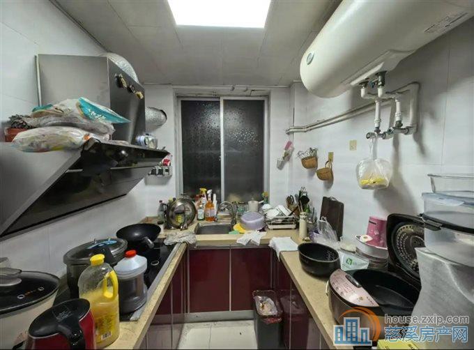 金棉小区 精装 满五唯一 无在读