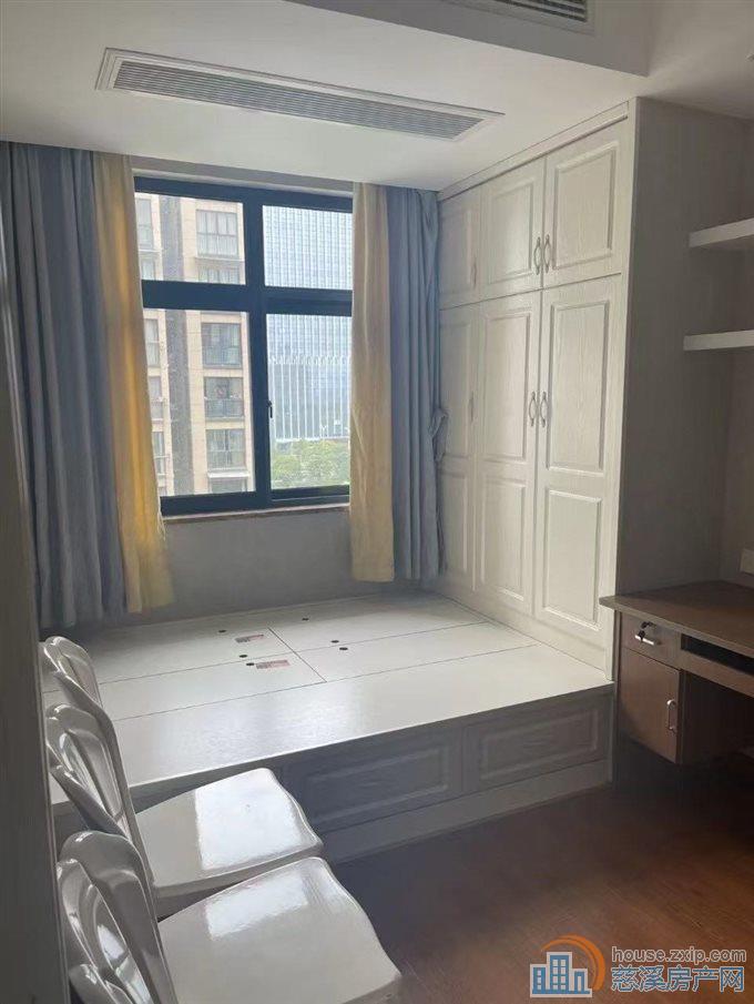 捡漏梅林苑90平方架空层99.9万精装