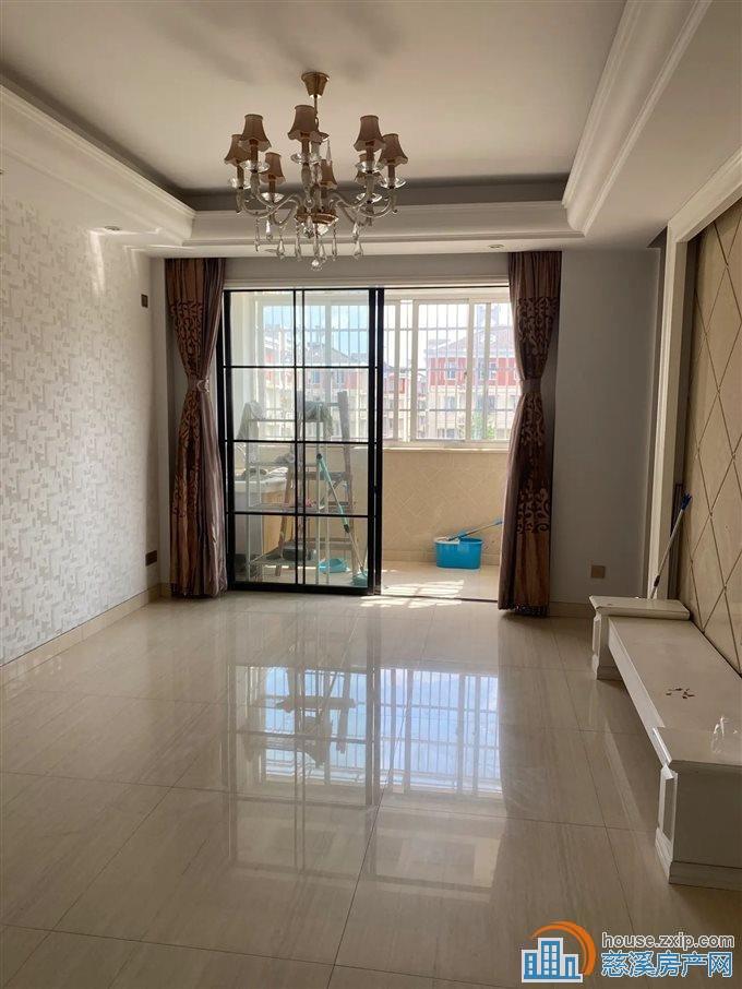 嘉都苑 精装 98平方118万带车库