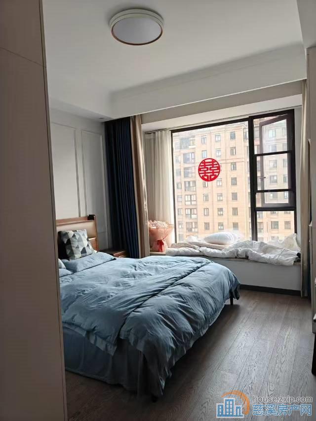 阳光城二期婚装143平方