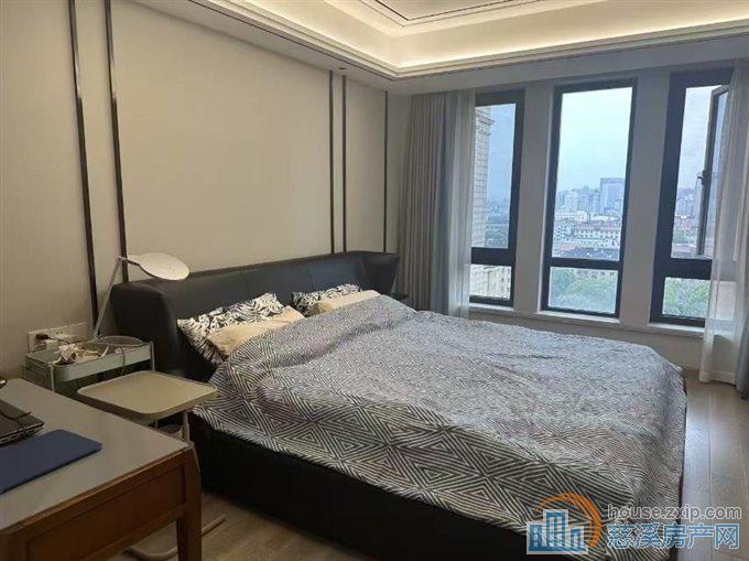 方太美域花苑143平现代精装249.8万