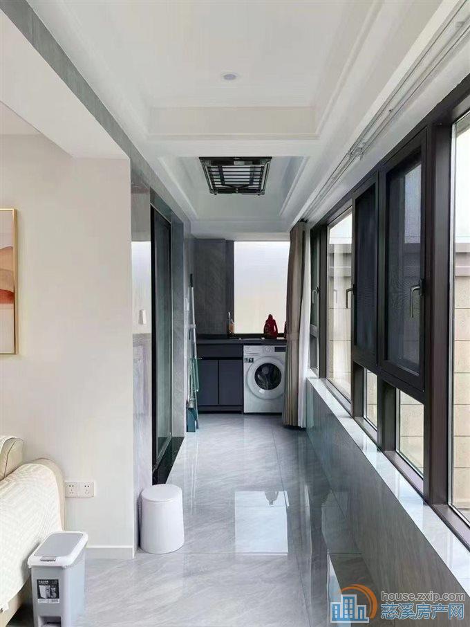 实验上林誉林府114方全新精装满2年