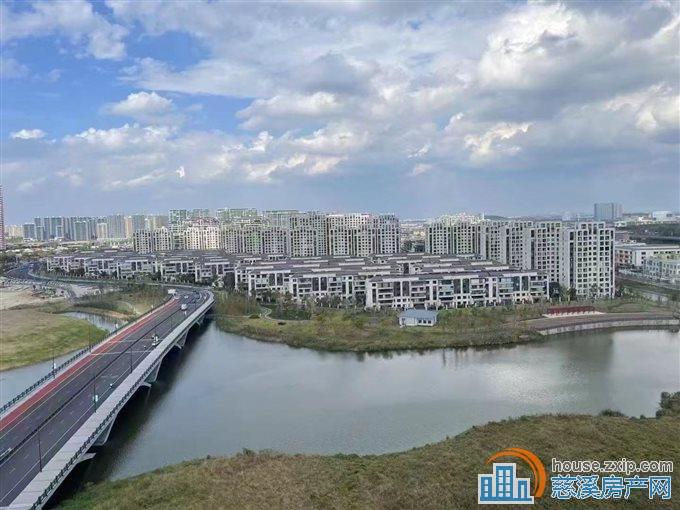 捡漏观湖佳苑电梯房93平好楼层精装湖景房