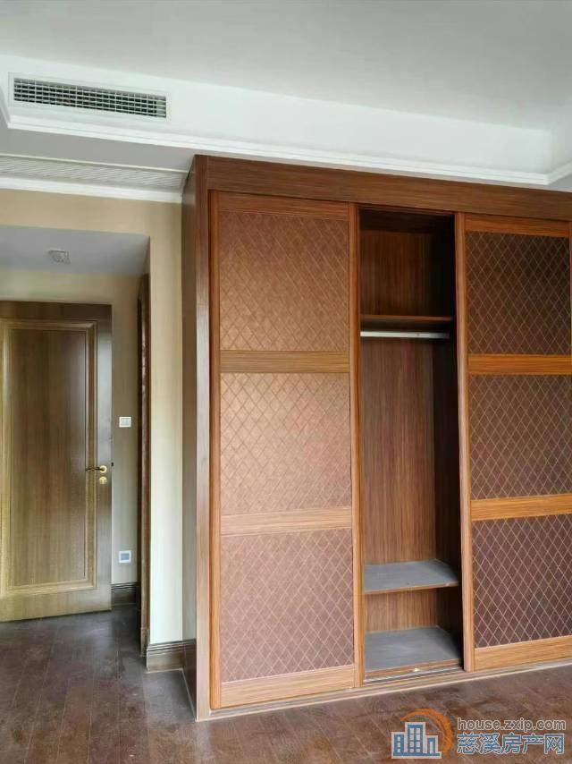 恒大河悦府二期洋房130平3楼131万