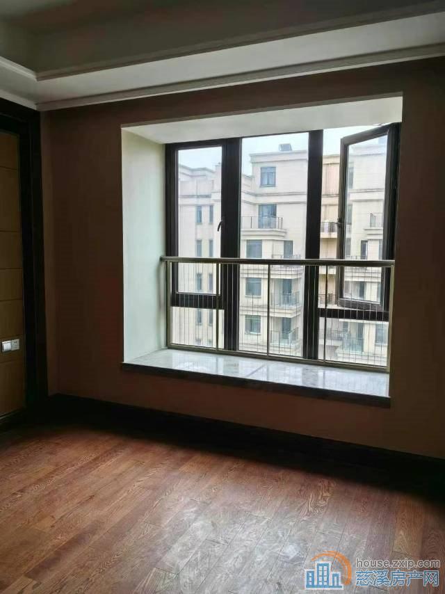 恒大河悦府二期洋房130平3楼131万