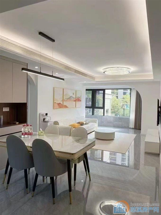 实验上林誉林府114方全新精装满2年