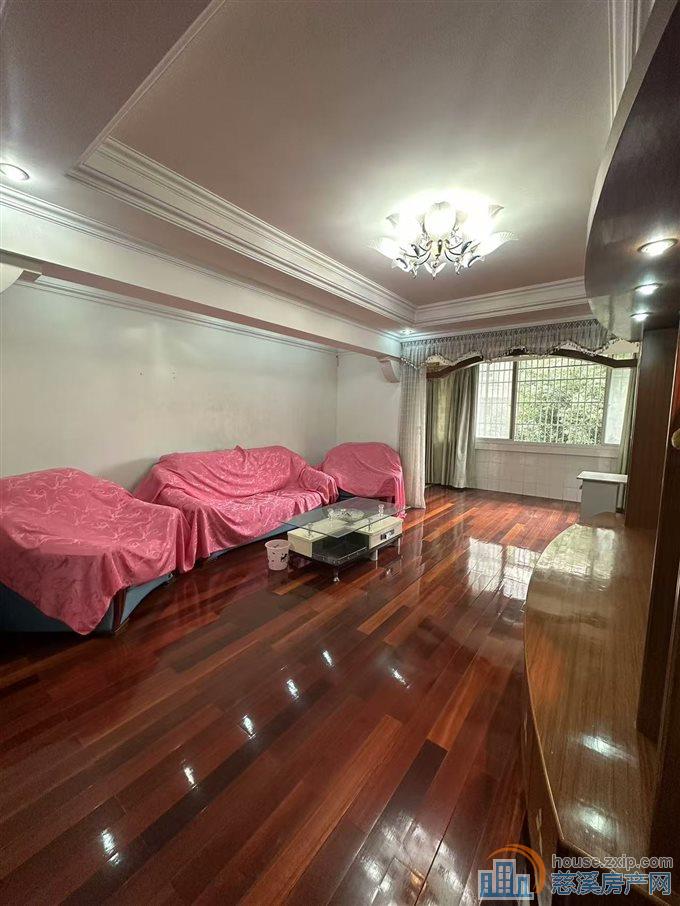 虞波北园2楼130平精装修168万