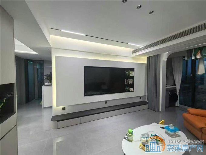 梅林苑92平东边套黄金楼层全新精装