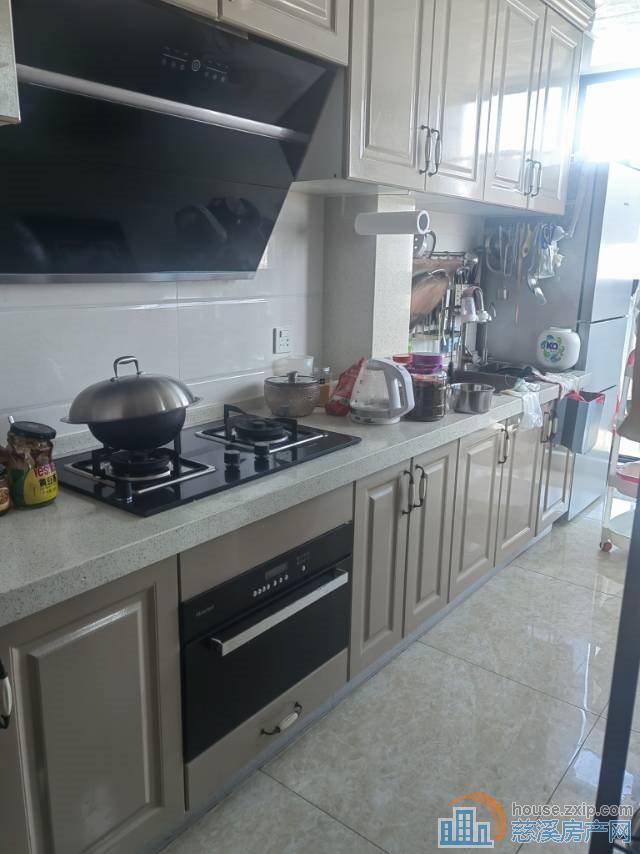 出售:伊顿花苑，3室2厅2卫，直接