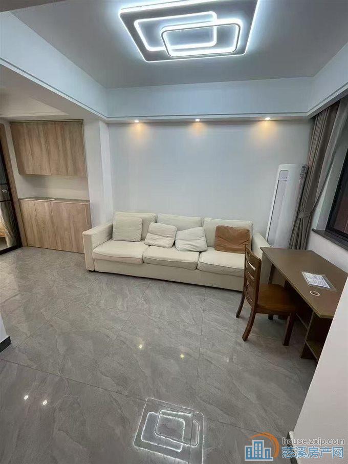 双和家苑低层精装两房92平车位储物间