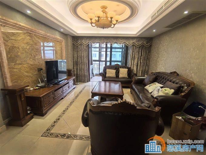 美域花苑140.73平258万送车位