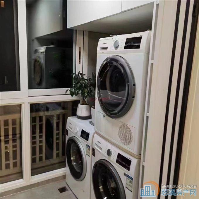 方太美域143平好楼层+车位储物间精装