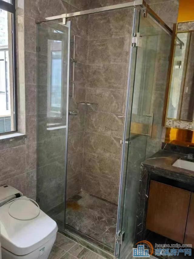 恒大河悦府二期洋房130平3楼131万