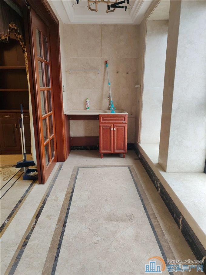 华润凯旋门177平358万黄金楼层