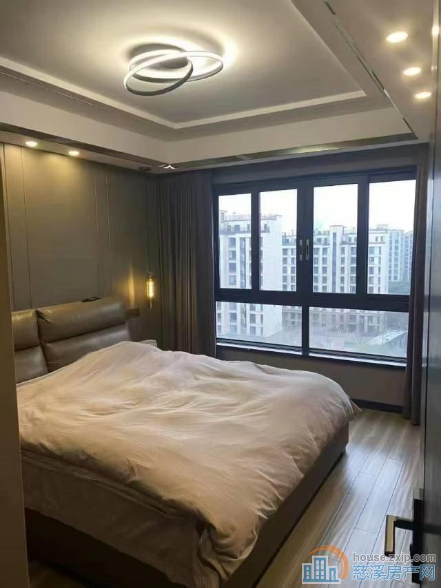 金地印象剑桥100平楼层佳精装218万