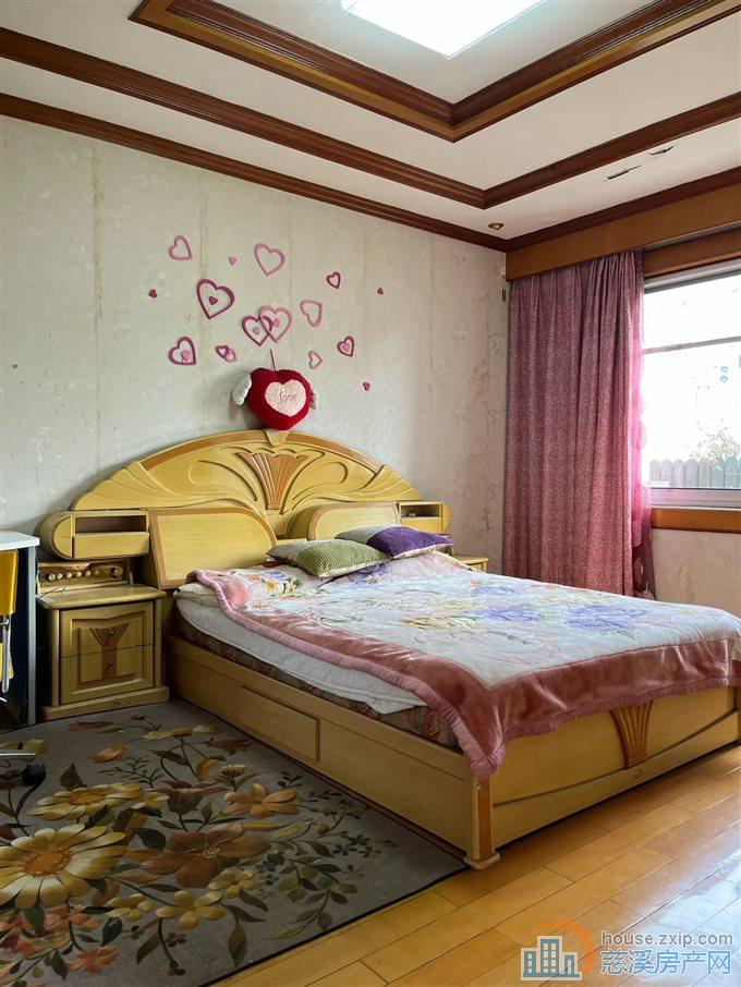 虞波花园141平155万黄金楼层