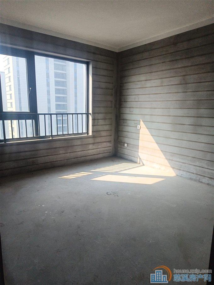 红星檀府 全新毛坯 中上楼层 包税