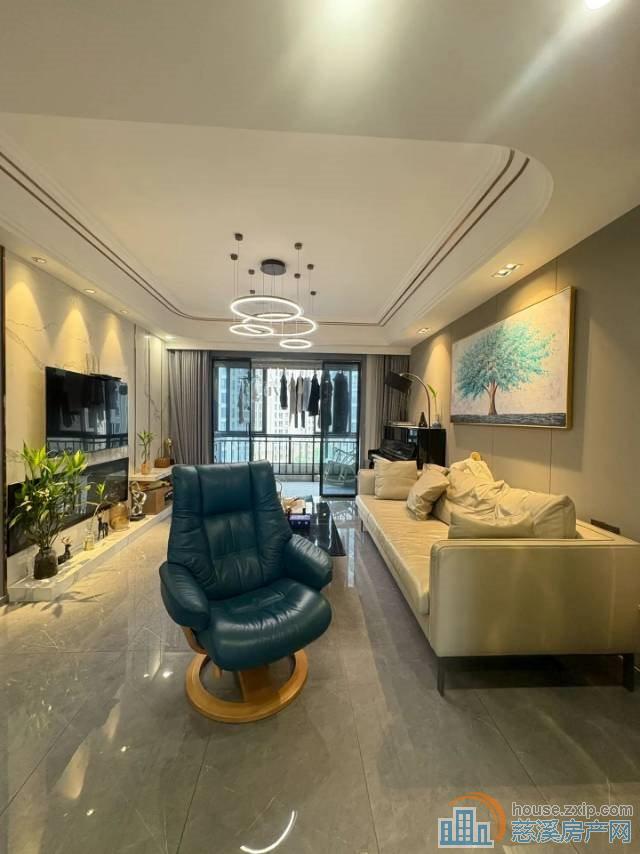 嘉景园 143平 210万