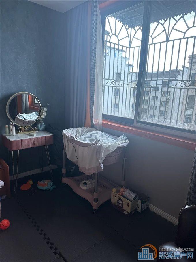 孙塘新村77平118万实验书包