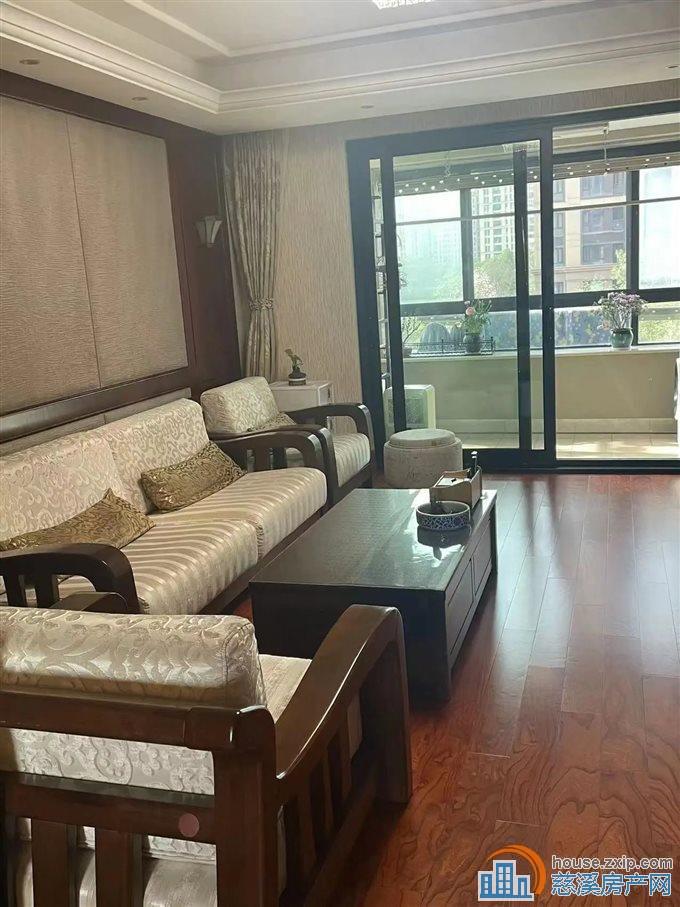 金地鸿悦 精装修 带车位 育才无在读