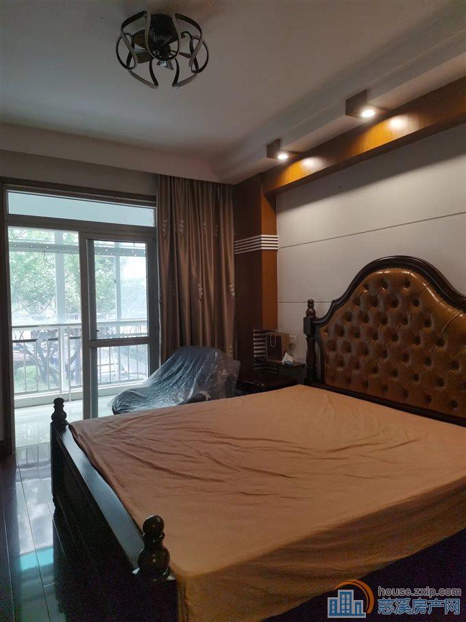 秀水华庭 精装洋房 带车位 保养好