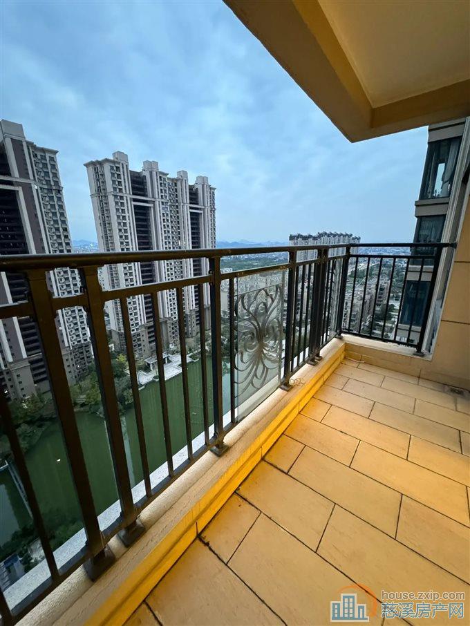 恒大河悦府117平89万湖景房