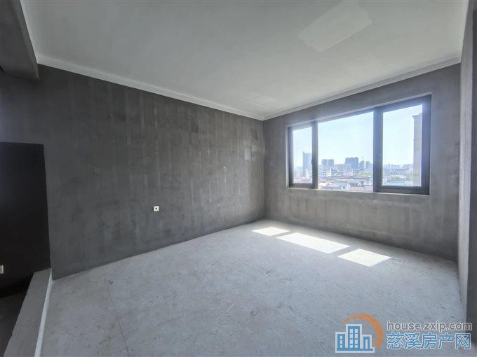  溪上旦山府 中上层边套118平238万